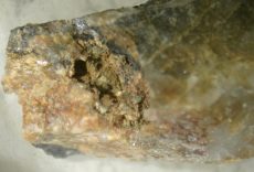 Strunzit (TL), beraunit, keckit (TL)